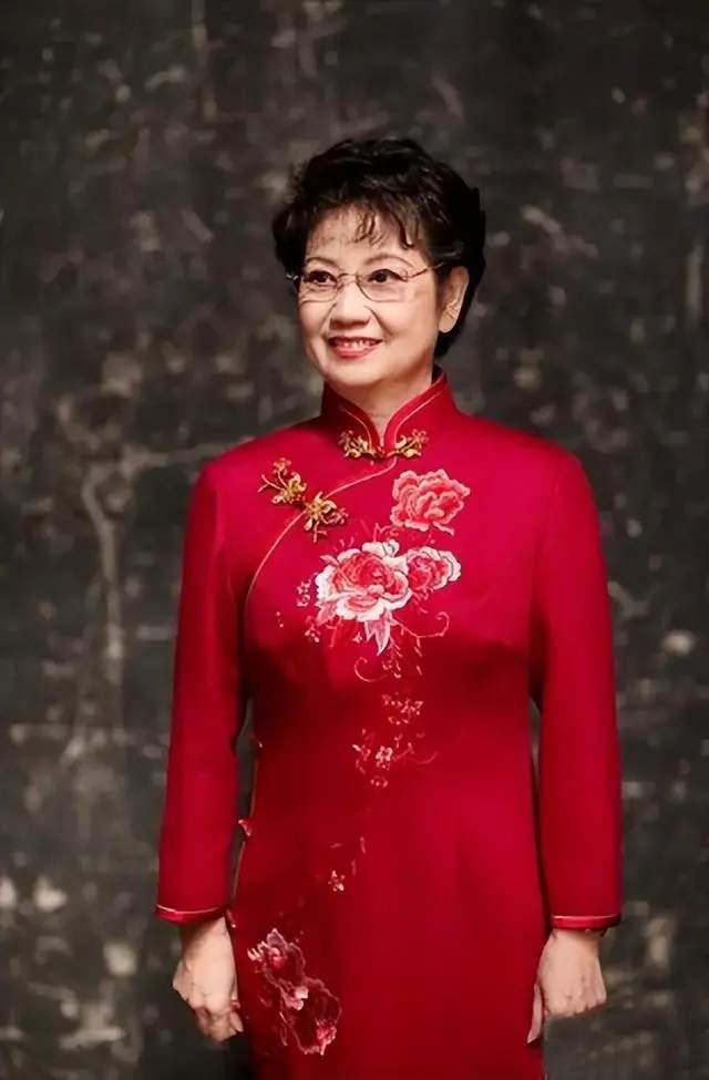 李维康的蝶恋花没有高大全却成为现代京剧中的经典