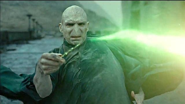 原创伏地魔对哈利用了索命咒后到底是什么原因让他活下来的