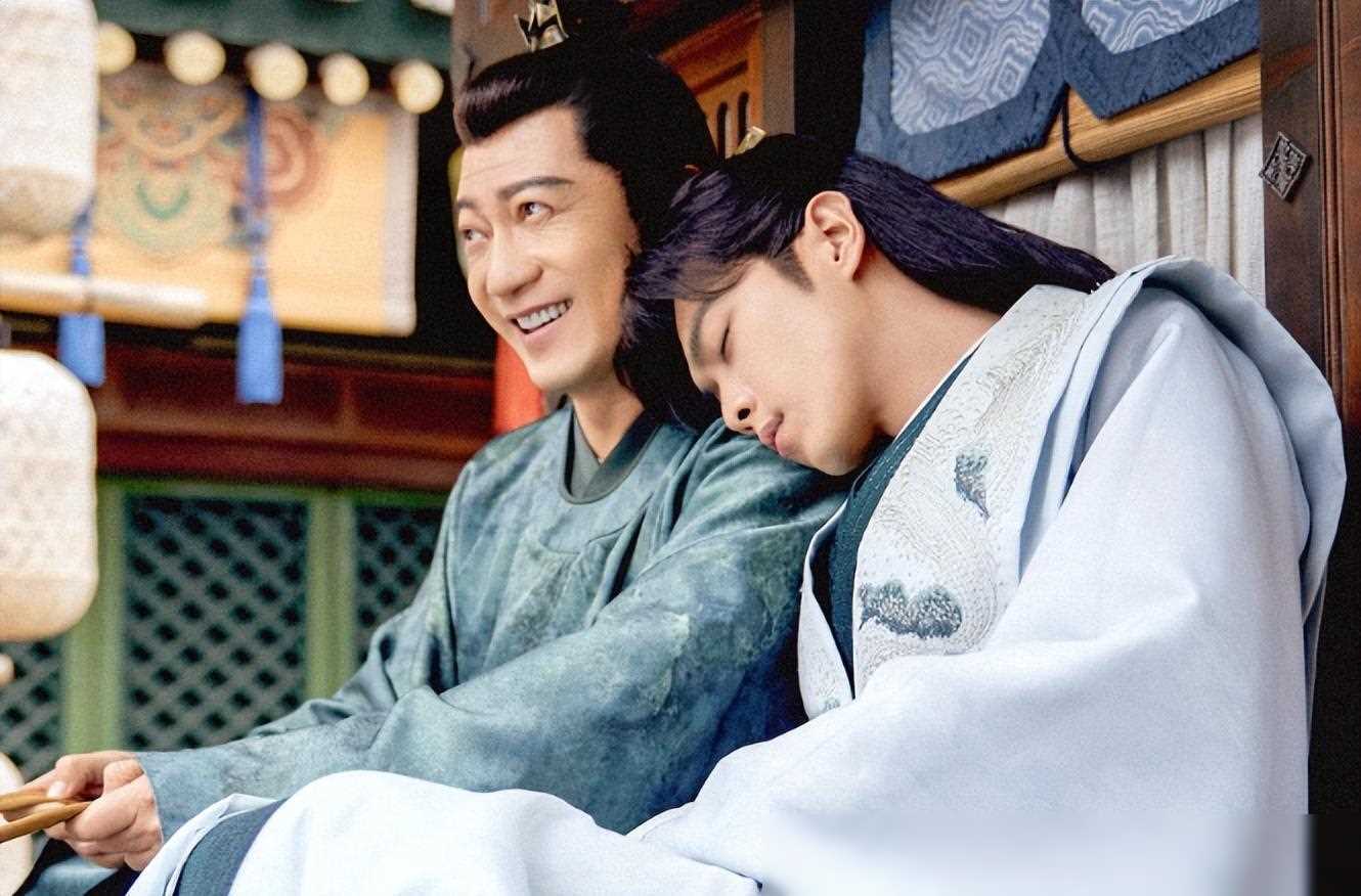 硬上弓肖战陈妍希再演情侣再扮母子引发争议