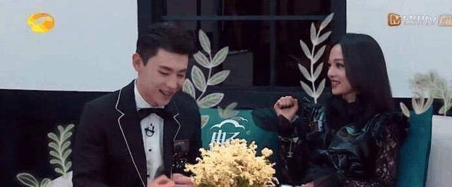 原创邓伦终于圆梦开心晒与偶像合照和张韶涵一同录节目秒变小迷弟