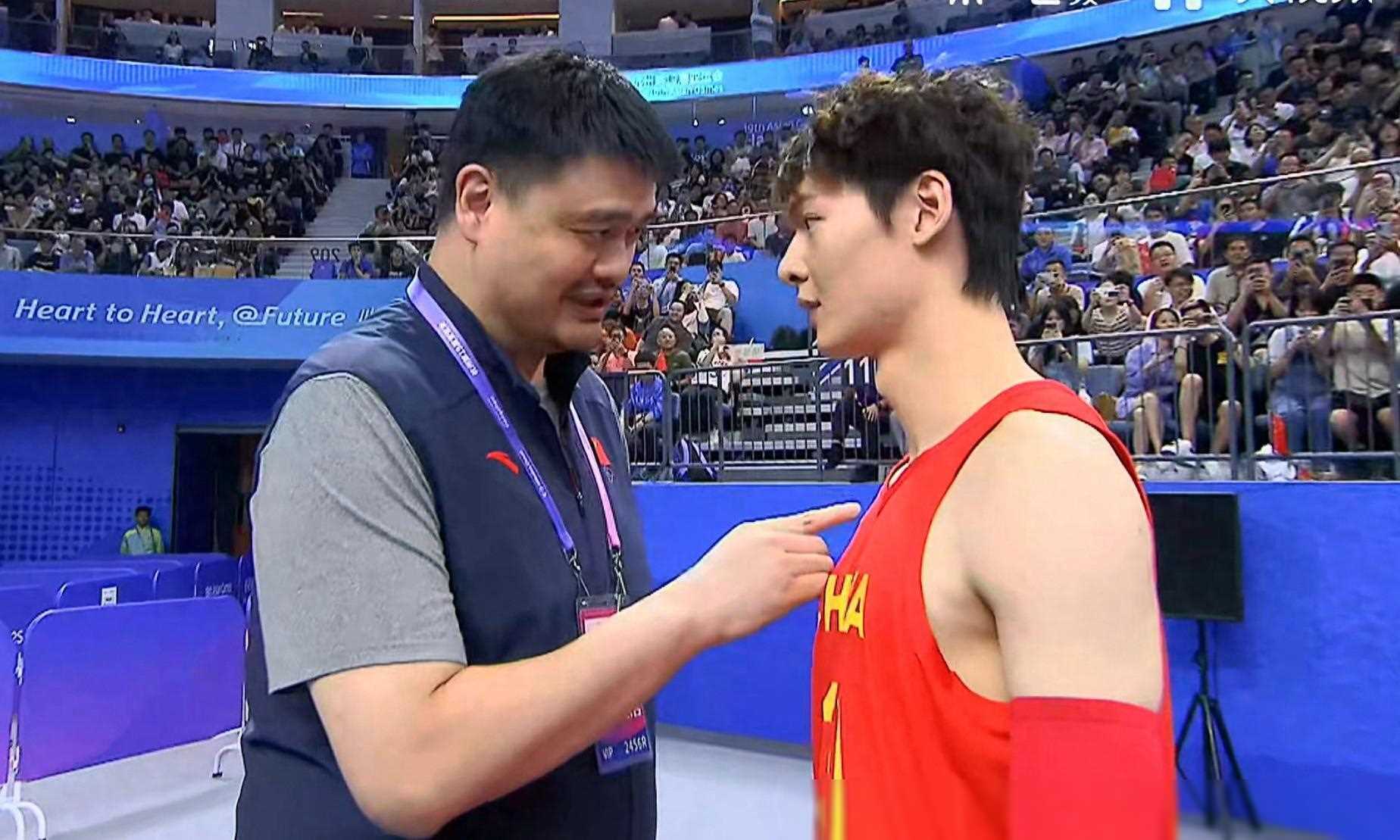 原创今日cctv5直播欧冠巴萨cba国羽5姚明老东家上海男篮vs北京