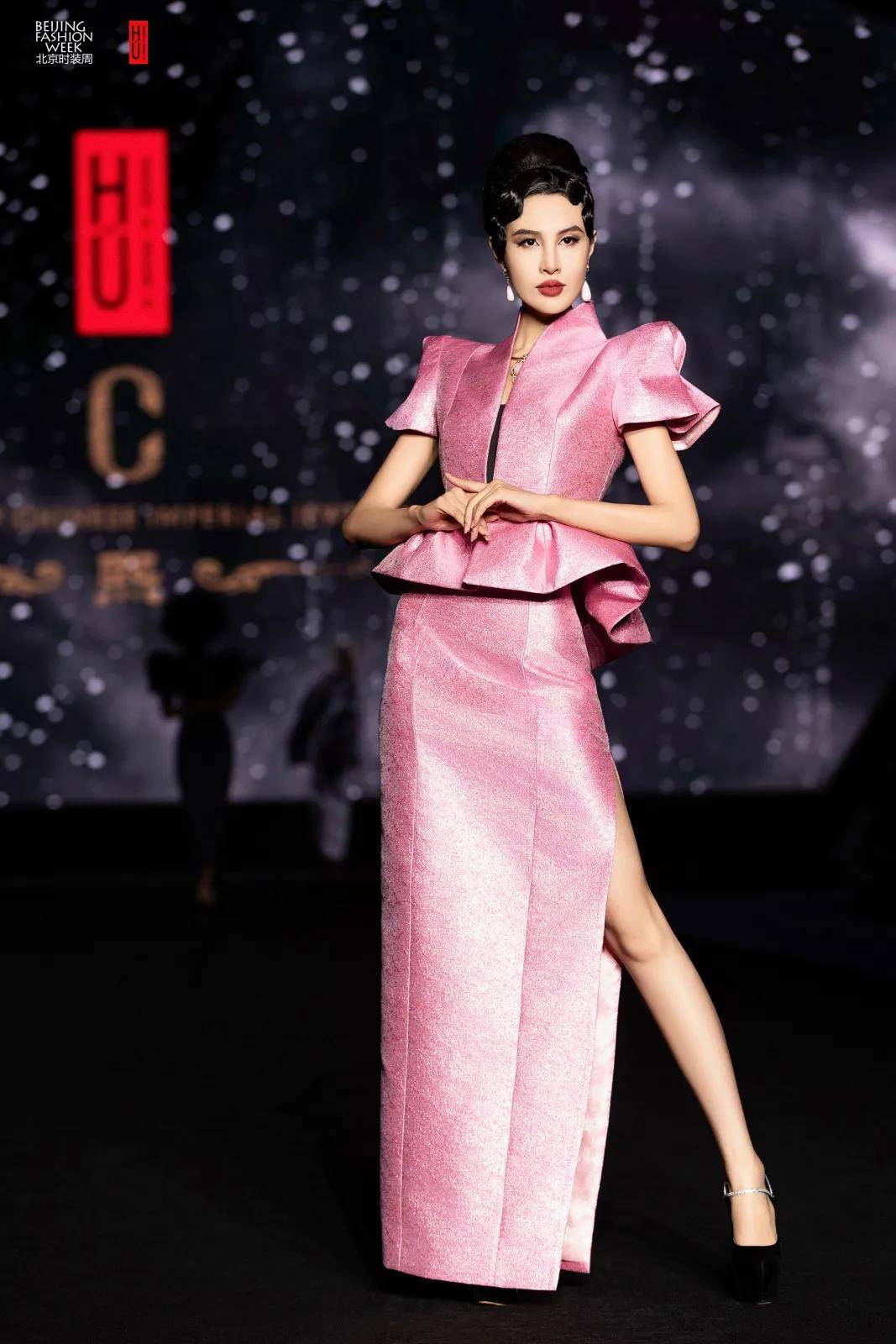 part 2-法式优雅|设计师胡社光新中式高定旗袍发布,旗袍入梦的优雅新