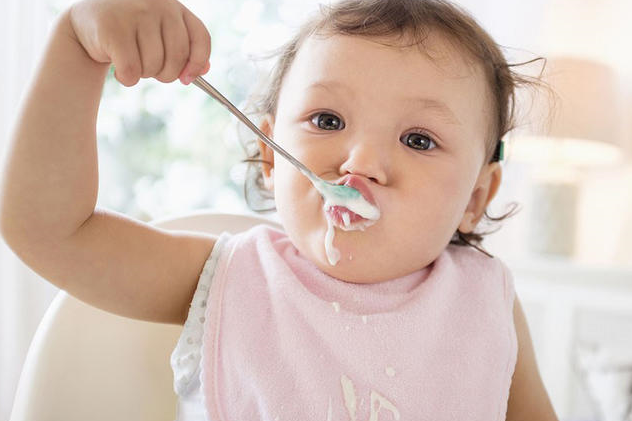 给宝宝补铁，吃这些食物最有效，帮助宝宝不“穷”！_补充_元素_妈妈