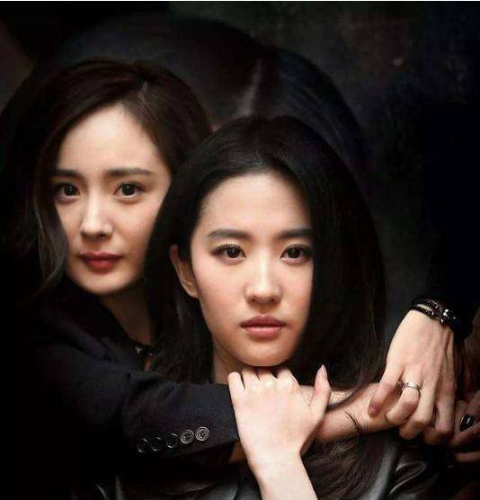 原创有谁注意到刘亦菲身后打伞的小女孩如今火得一塌糊涂
