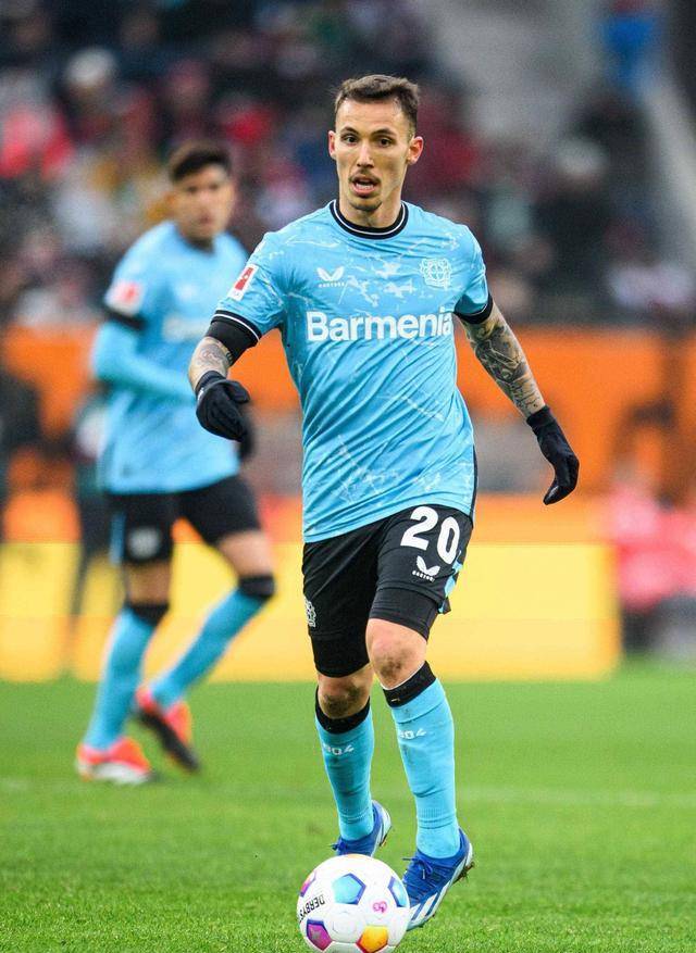 原创曼联换帅波特接任欲携冠军左后卫加盟