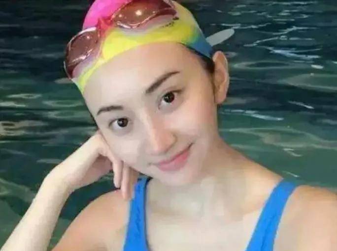 女明星卸妆后反差大:有人是素颜女神,有人"变脸"认不出_王丽坤_杨幂