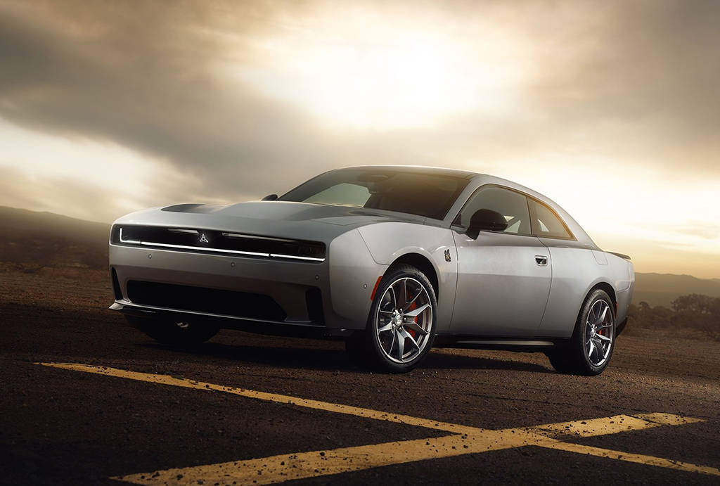 300马力 后驱 更低门槛 聊聊全新道奇charger纯电版新车型_搜狐汽车