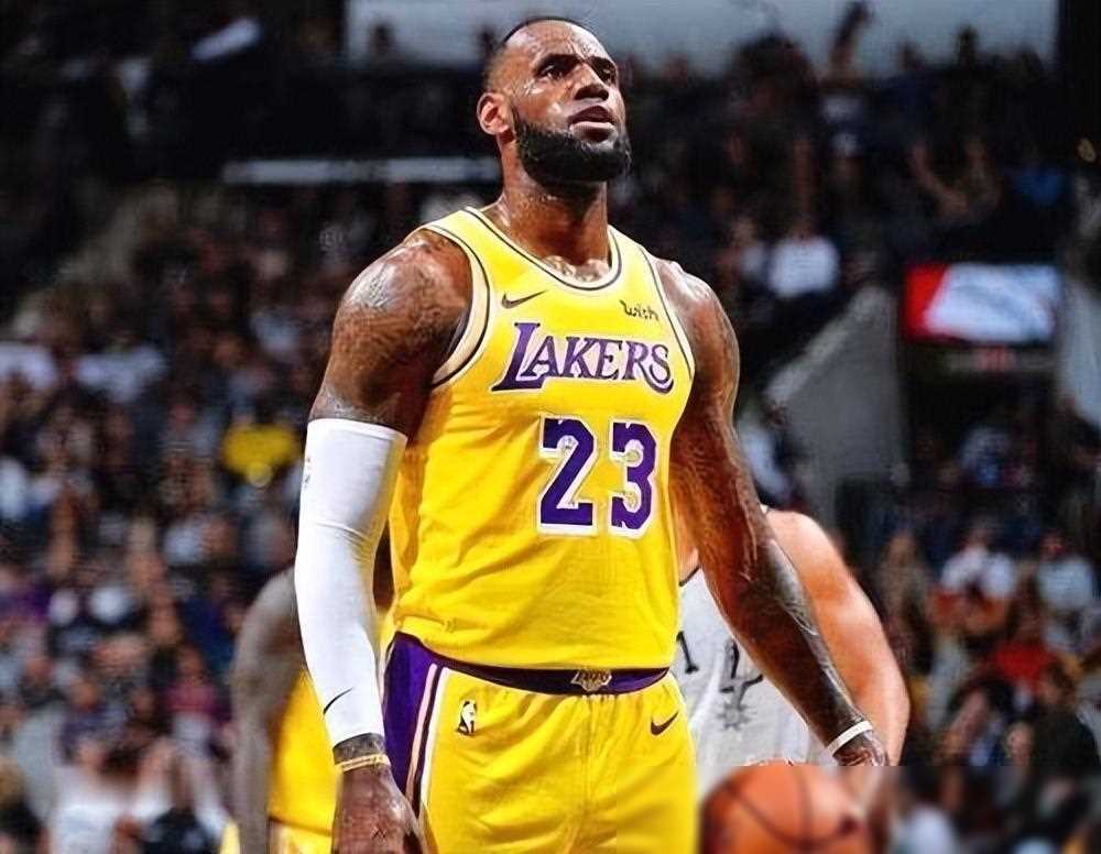 詹姆斯拼尽全力最后一幕令人唏嘘不已