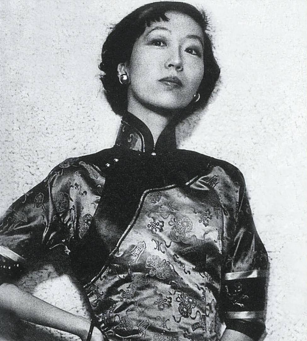 李鸿章把22岁女儿嫁给年老大臣,不料两人子孙却成家喻户晓名人_张佩纶