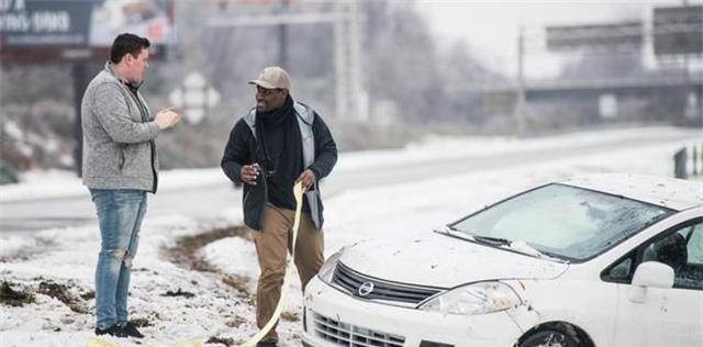 电力瘫痪!北卡罗来纳州遭遇了一场恶劣的暴风雪,造成3人遇难_警告_死