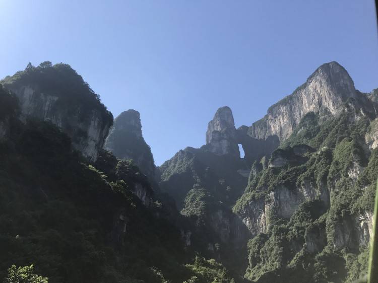 张家界森林公园天门山凤凰古城旅游五天四晚行程张家界五日游自由行