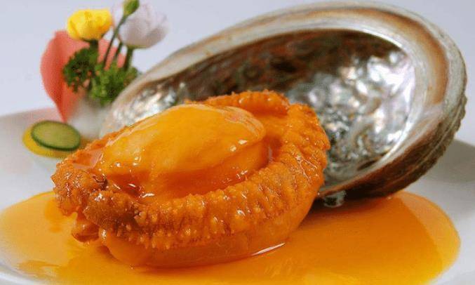 原创何鸿燊何鸿燊生前多奢侈一份炒饭5000元吃顿鲍鱼能买一套房