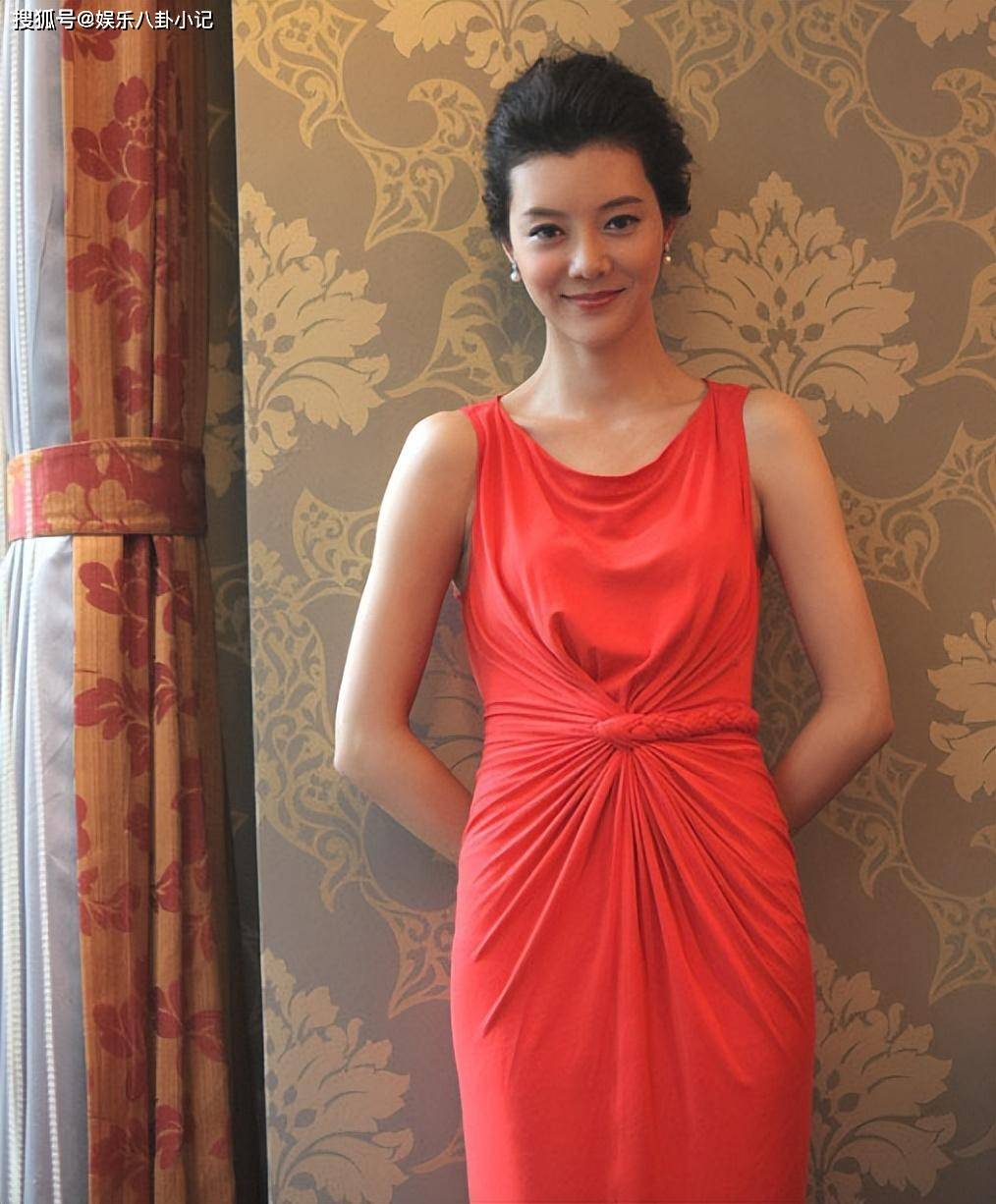 原创母亲是国家一级演员父亲是作家28岁结婚30岁离婚无儿无女