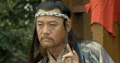 岳不群一开始就是伪君子还是随着局势发展一步步走上不归路的