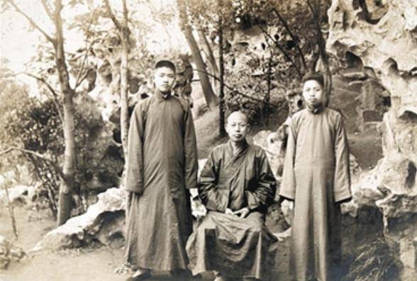 李叔同出家捎信给妻子就当我死了丰子恺老师出家是必然
