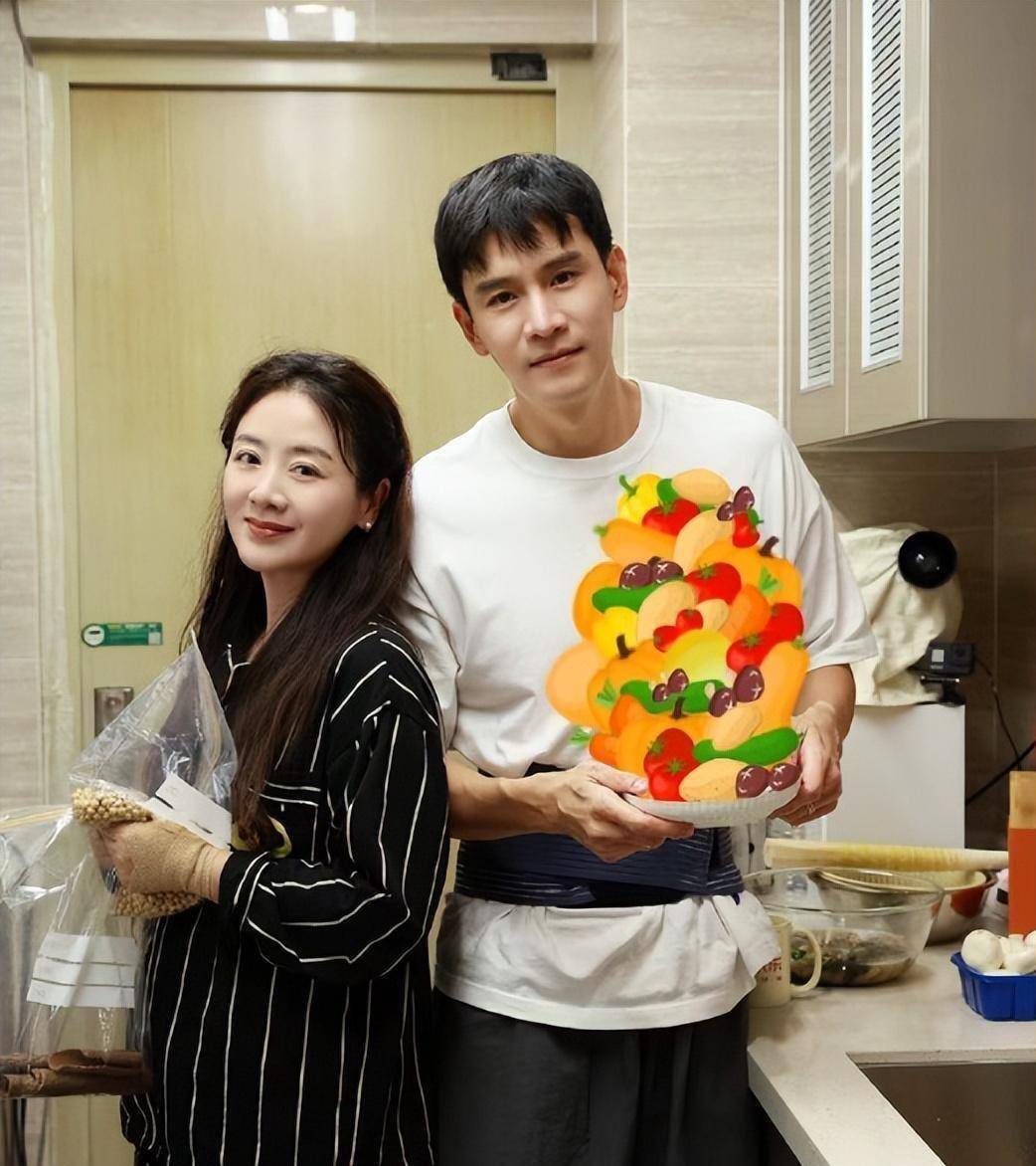 原创经超陪妻女露营带剩饭菜超节俭小李琳长胖被猜怀三胎本人回应