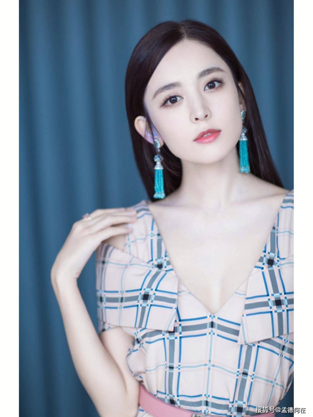 原创这谁能顶得住呢31岁古力娜扎这身材真的绝