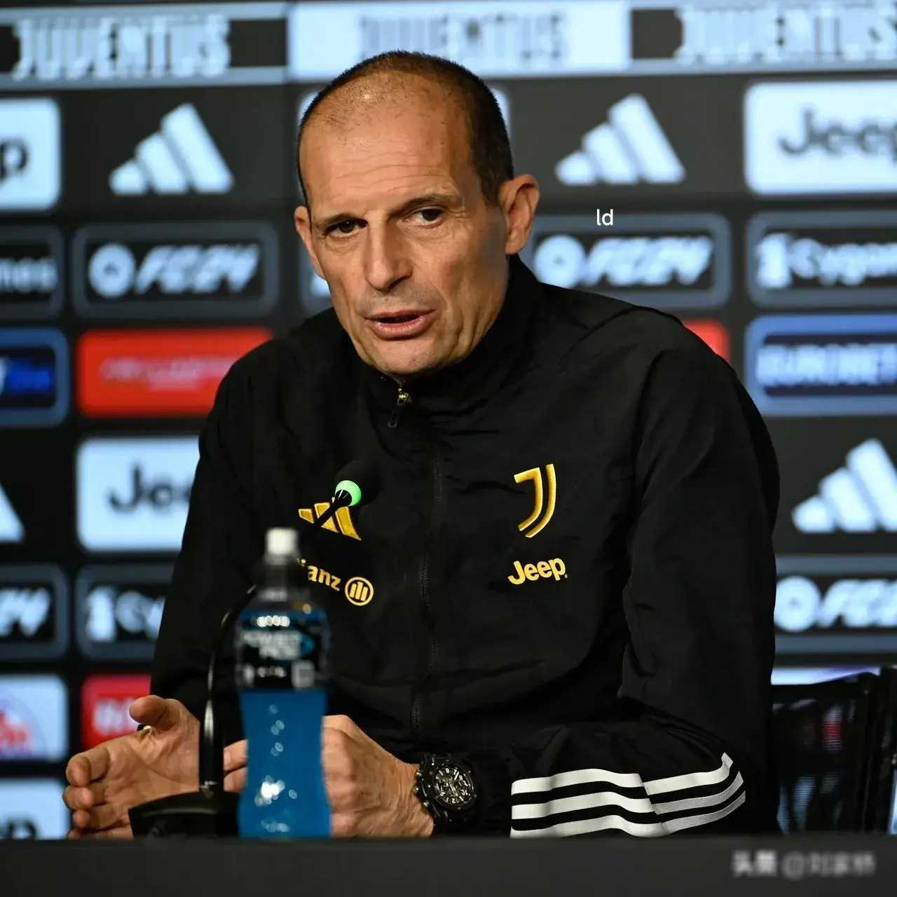 亡羊补牢尤文考虑换帅,虚晃一枪,32岁前锋与尤文续约成疑