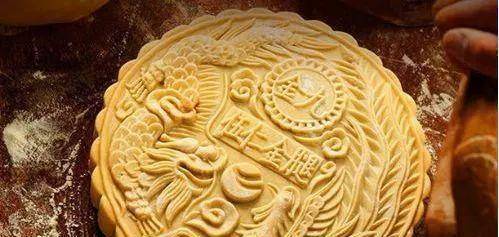 广东吴川的大月饼