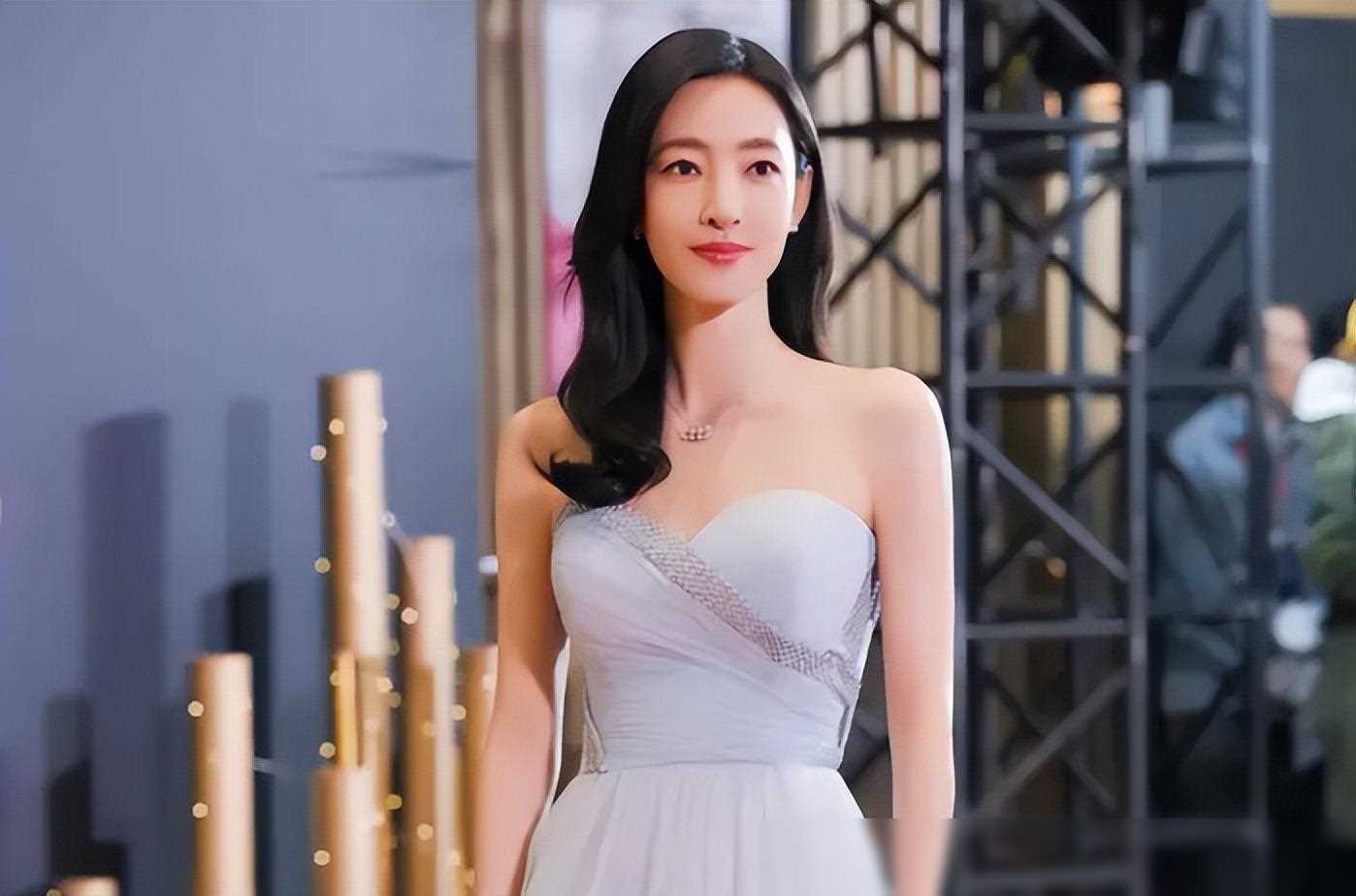 王丽坤娱乐圈女神感情生活比剧还精彩