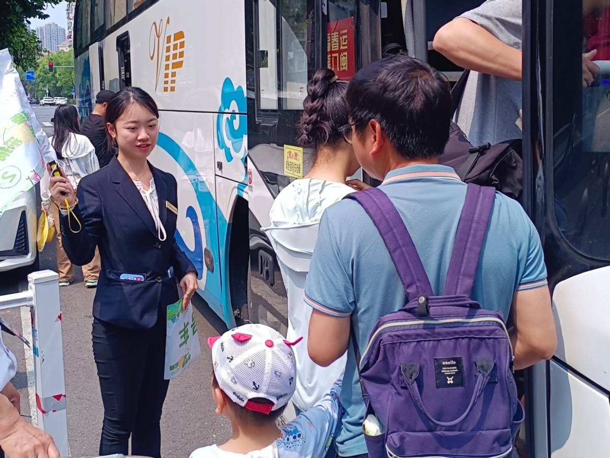 世茂服务福州向春出发老友新邻拾趣田园悦享生活