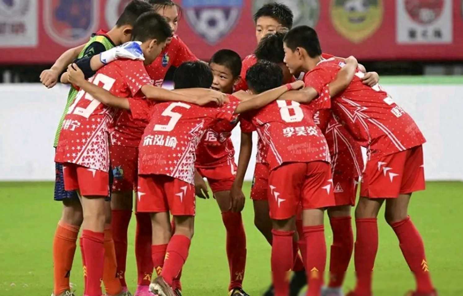 中国国少队102大胜日本u14创4连胜佳绩足球界期待春天来临