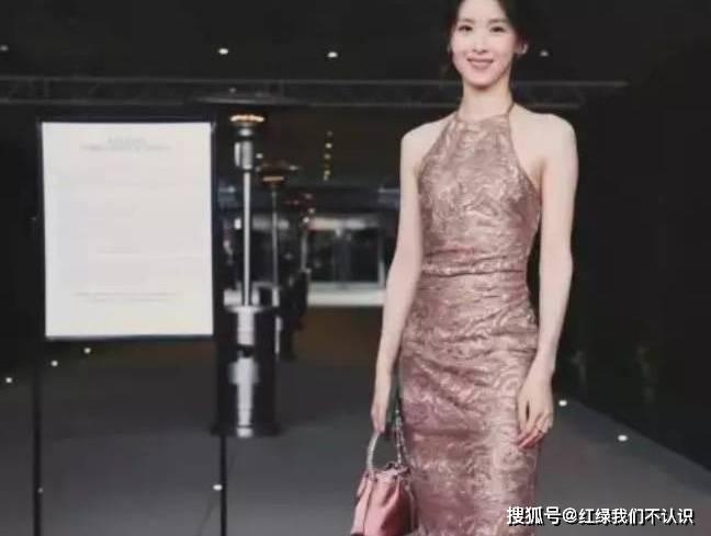 30岁章泽天自曝家族病史_搜狐网