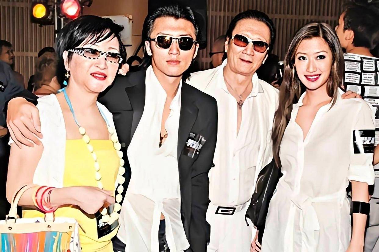 谢振轩疑交往46岁教练,王诗龄炫富,黄多多秀才艺_谢贤_谢霆锋_张柏芝