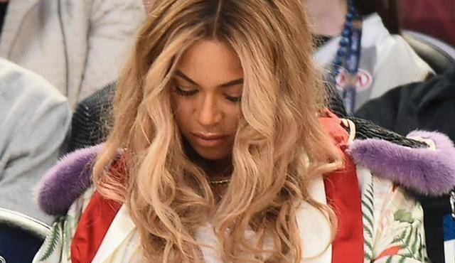 国女子发现男友色情推特账号大光其火网络求助