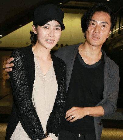 如今的蒙嘉慧和郑伊健结婚已经多年,但是46岁的她还是如同少女一般.