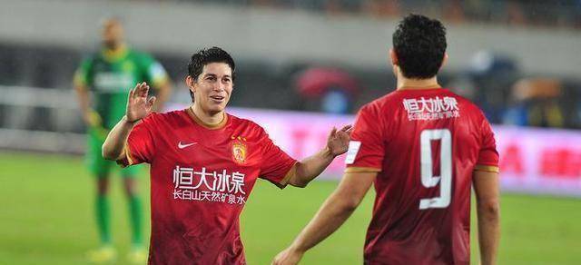 "足球就像真人秀,李宇春总赢,那就没意思了……""随着恒大买入孔卡等