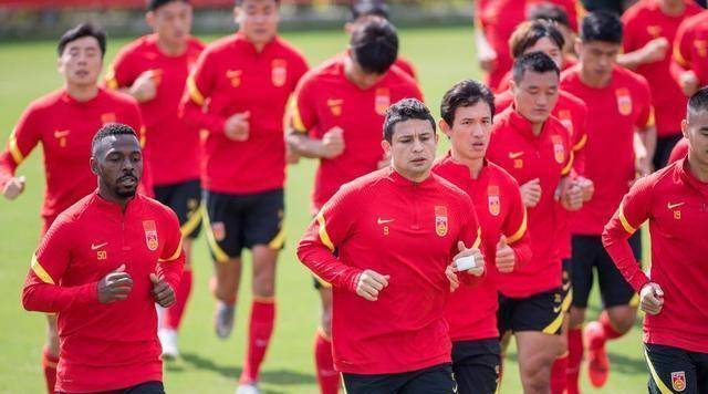 原创国足集训即将开始归化球员有变化一主力或淡出一人呼声高