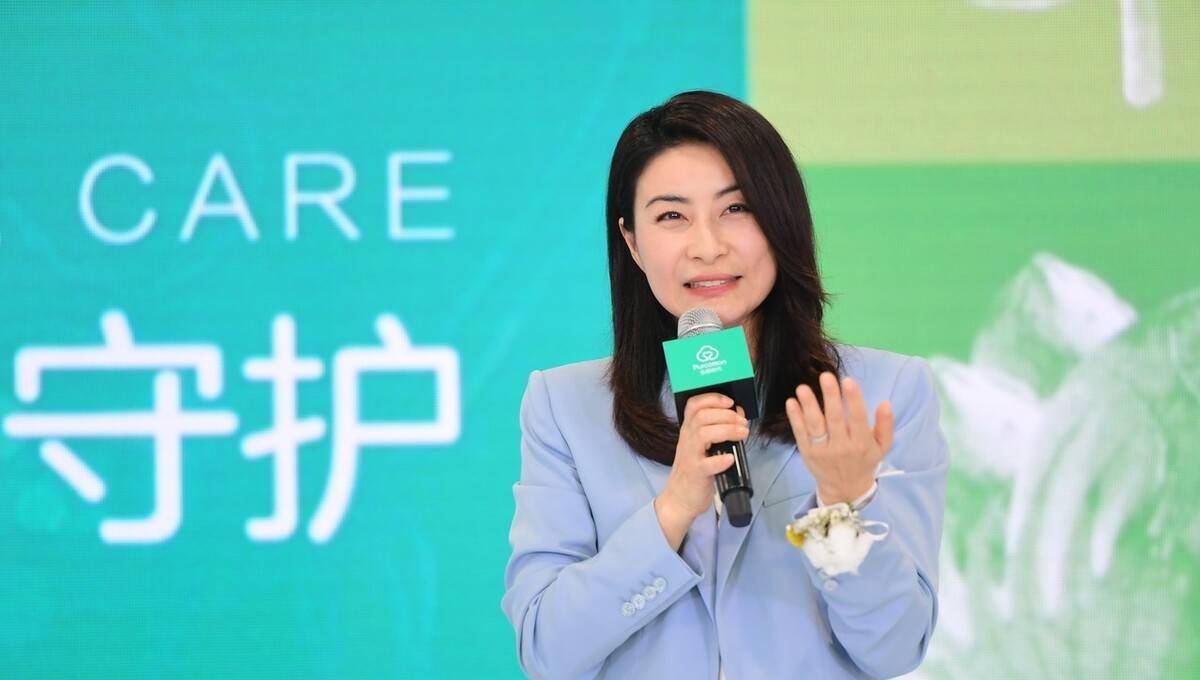 原创42岁郭晶晶有多美穿刺绣汉服戴流苏头饰清丽柔美惊艳国际会场