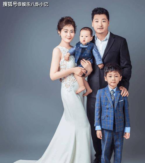 他是罗晋同班同学凭闯关东火出圈与初恋结婚16年零绯闻