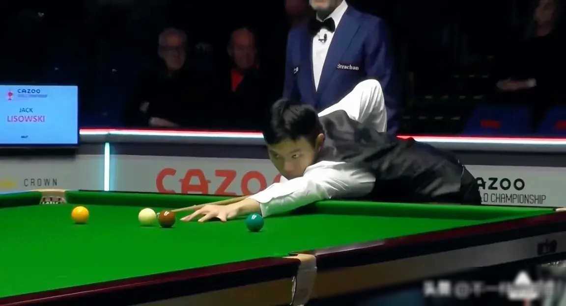 原创2024斯诺克世锦赛资格赛第三轮中国选手刘宏宇负于利索夫斯基