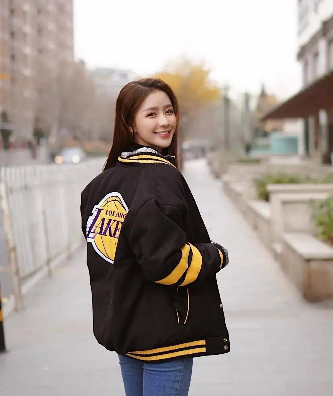 原创最女子子湖人女球迷人间极品