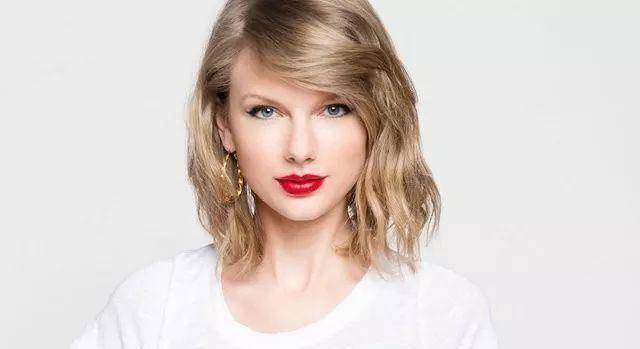 原创高晓松与霉霉合照成小粉丝嘴上说着诗和远方心里却都是苟且