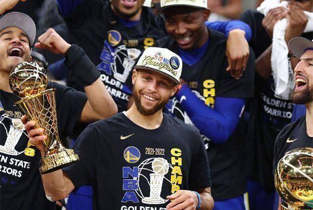 原创高端局吹羊晒照与库里组队切磋欧文也在呢看看还有谁来了