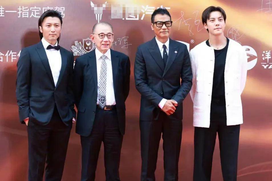 香港大牌艺人为何纷纷缺席金像奖,背后是港圈没落的无奈和心酸_梁朝伟