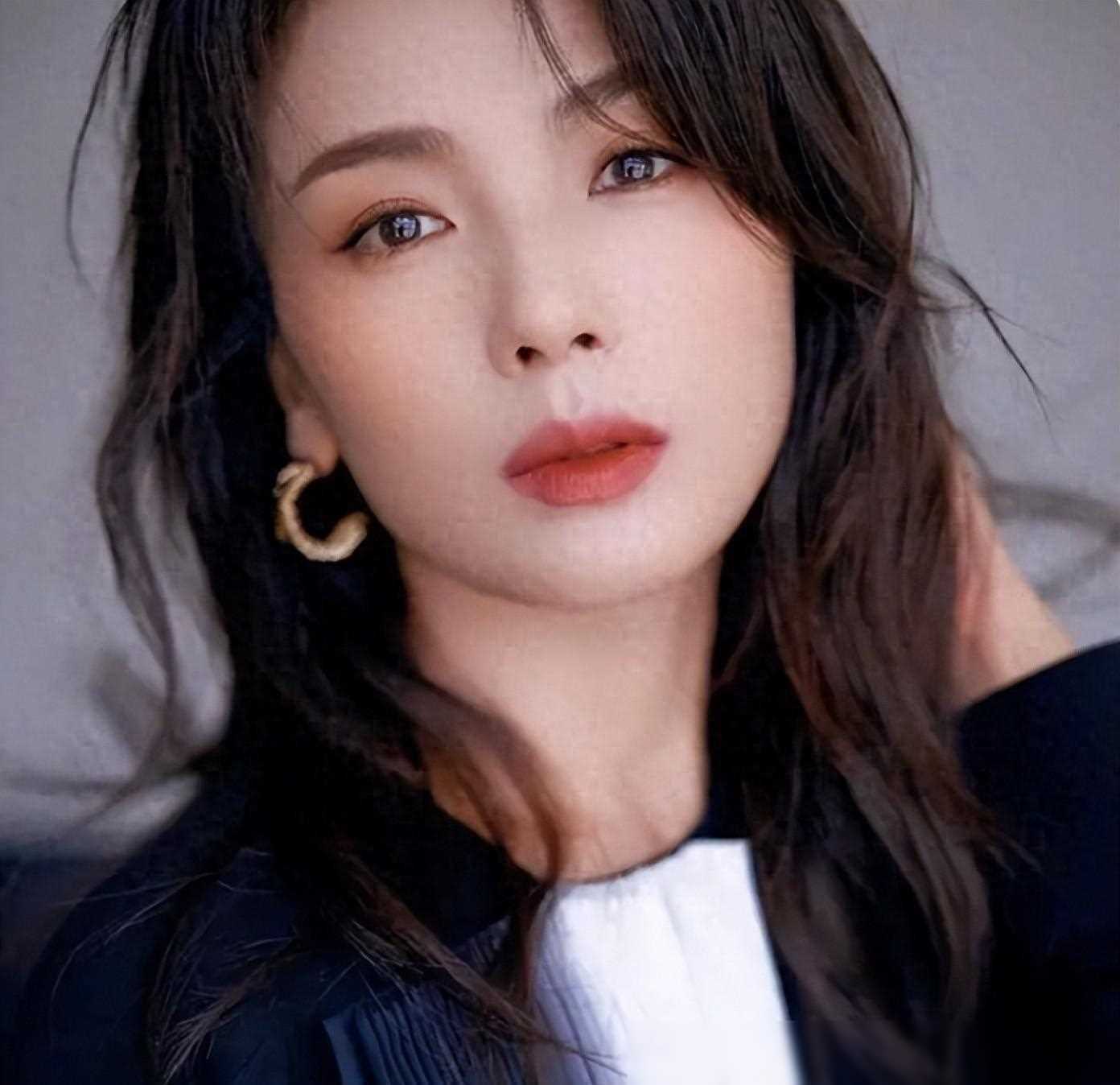 刘涛贤妻良母背后的故事如今是否已踏上不归路