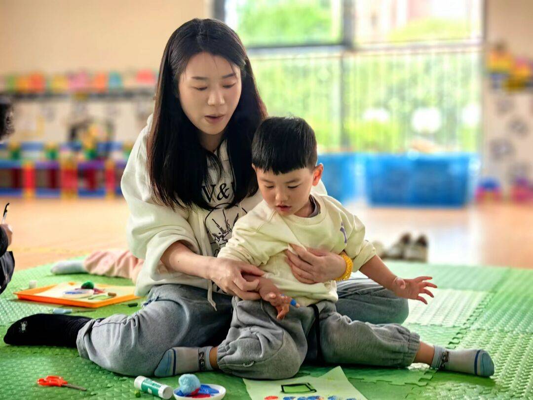 春天里·遇见可爱的你——梁隽幼儿园0-3岁公益早教活动纪实(图18)