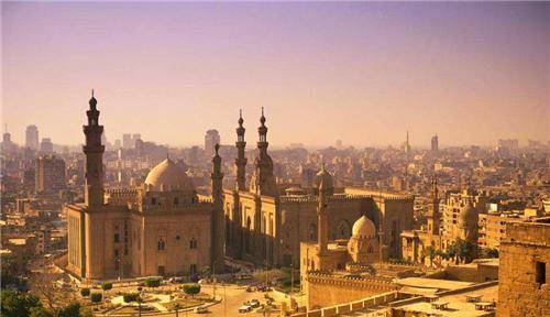 世界人口最密集的国家宜居面积仅4万平方公里人口已超一个亿