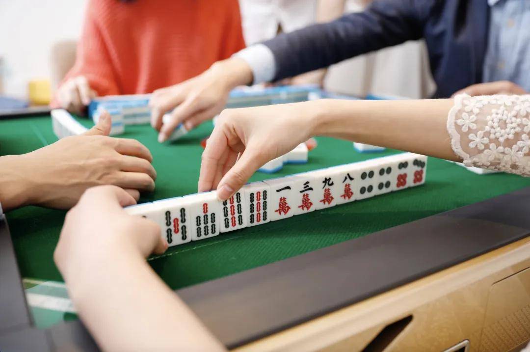 年轻人扎堆棋牌室创业,再次败给内卷和房东_麻将_一家_小时