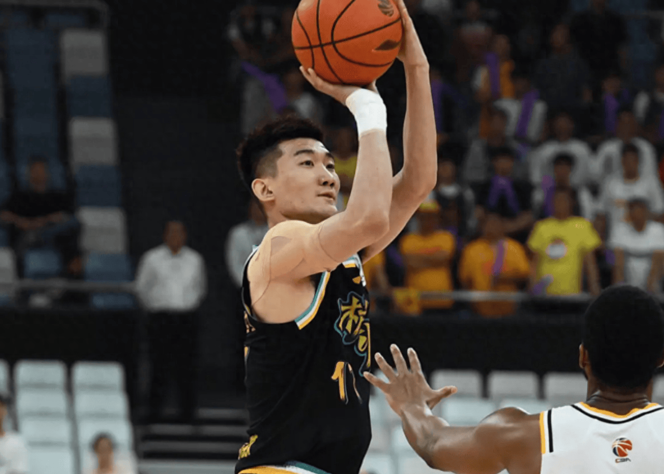 孙铭徽复出带队晋级,赛后28字发声:需要我的时候一直在!