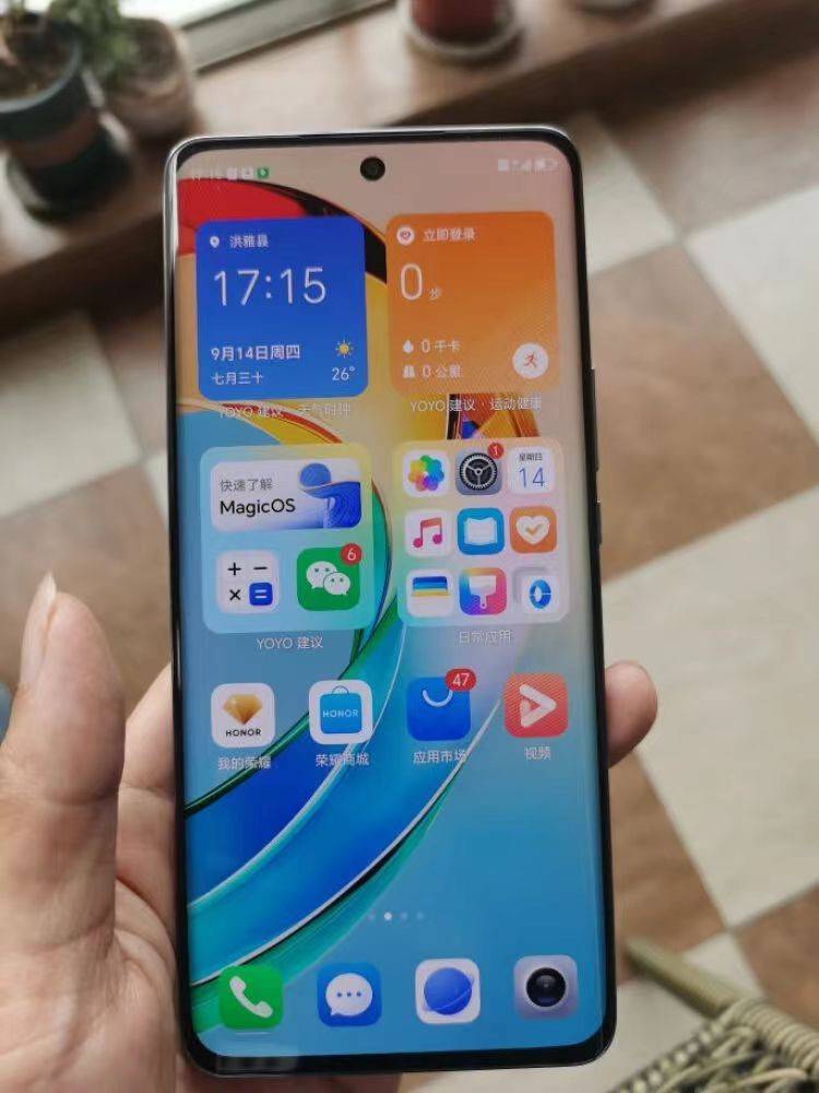 原创荣耀化身价格屠夫16gb512gb版跌至1618元5800mah大电池1亿像素