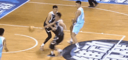 原创破鼓万人捶小学同学锤人心品堪忧