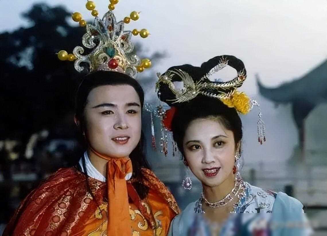 原创朱琳与徐少华多次ng拍戏戏内情动戏外真情流露