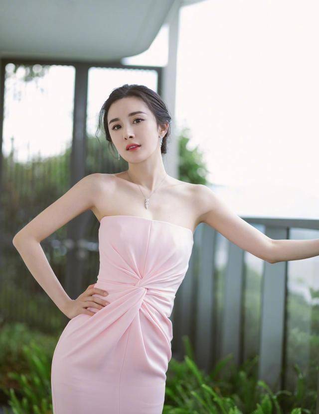 海南国际电影节:杨幂状态超金鸡奖,却被1个人比下去了!