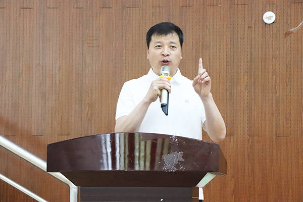 球不落地 永不放弃——郫都一中女排出征仪式隆重举行