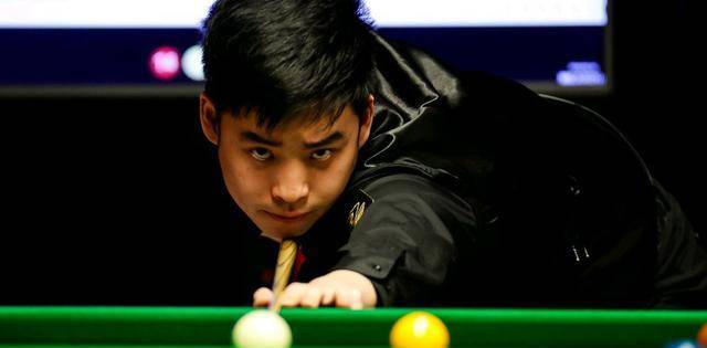 斯佳辉逆转绝杀梅尔滕斯防守实力引人瞩目